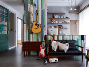  住户被困电梯坠亡  为何非专业保安来处置电梯