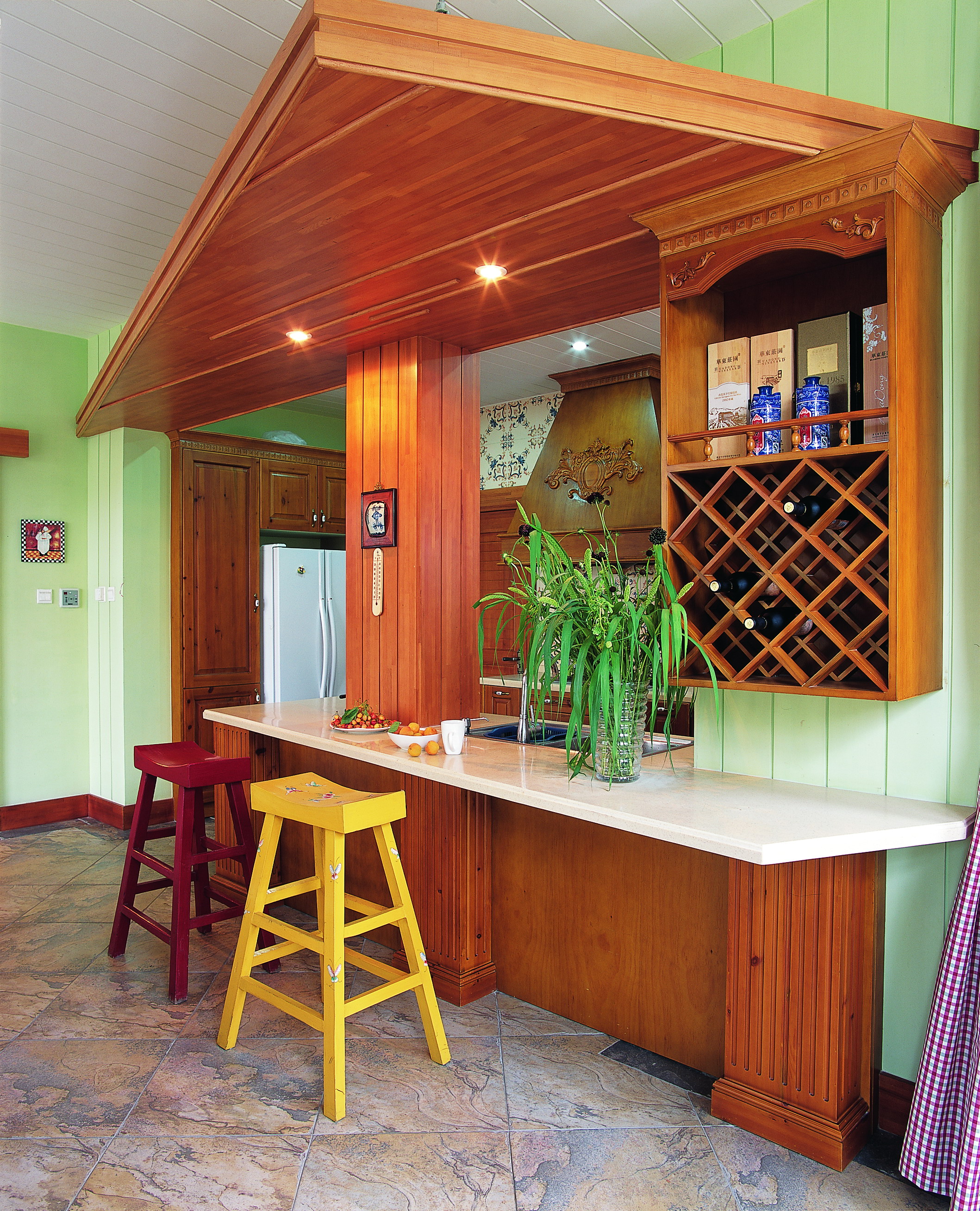 飘窗的设计效果图带吧台 c1b87768907340aabe018237ad042128.jpg