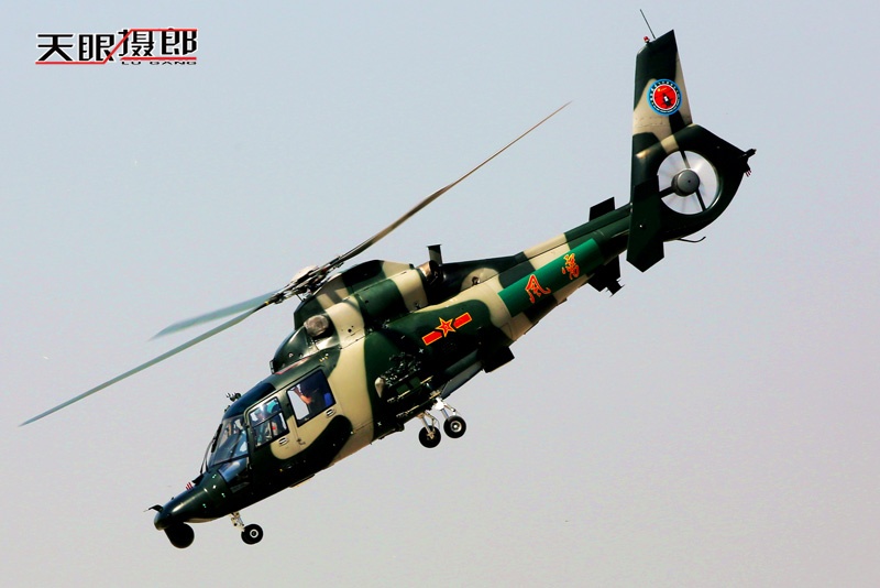 【天眼聚焦】天津直升机博览会 武装直升机蓝天秀芭蕾