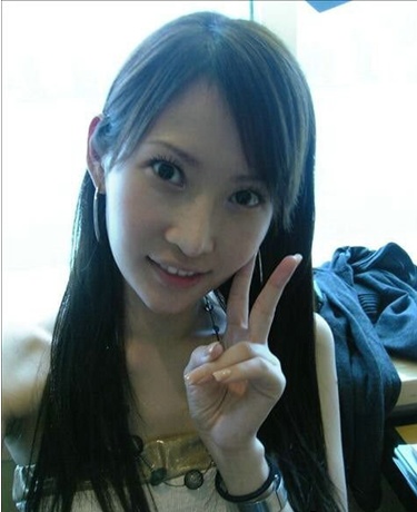 皮肤过敏吃什么药,艾红荭脸部皮肤变坏红疙瘩