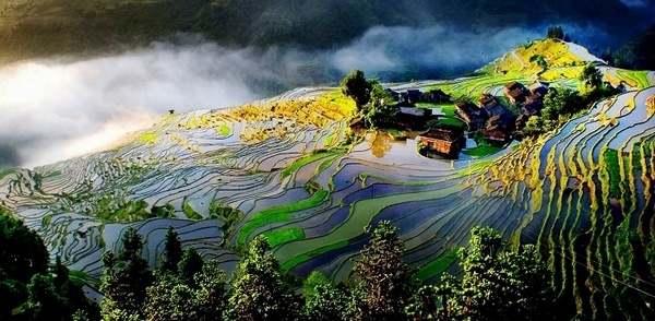 贵州旅游人口_苍山如海,残阳如雪的娄山关 寻贵(3)