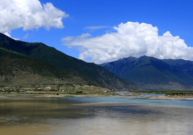 江河汇流