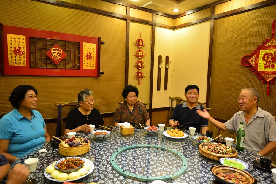 摄影习作(2014—205)—战友,网友 相聚在曲阜