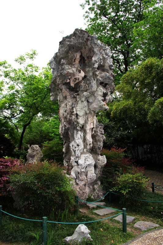 柳丝烟雨莫愁湖,驱车跨江返扬州-春游南京之七