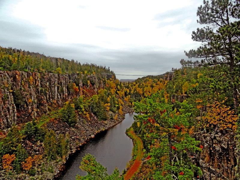 加拿大安大略奥秘(Ouimet Canyon)峡谷公园和鹰谷峡(Eagle Canyon)索道,吊桥 - sihaiyunyou - sihaiyunyou的博客 加拿大安大略奥秘(Ouimet Canyon)峡谷公园和鹰谷峡(Eagle Canyon)索道,吊桥 - sihaiyunyou - sihaiyunyou的博客