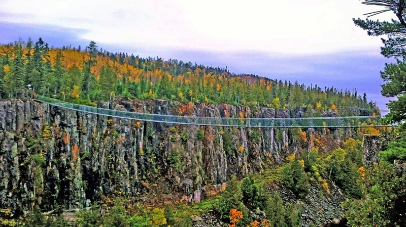 加拿大安大略奥秘(Ouimet Canyon)峡谷公园和鹰谷峡(Eagle Canyon)索道,吊桥 - sihaiyunyou - sihaiyunyou的博客 加拿大安大略奥秘(Ouimet Canyon)峡谷公园和鹰谷峡(Eagle Canyon)索道,吊桥 - sihaiyunyou - sihaiyunyou的博客