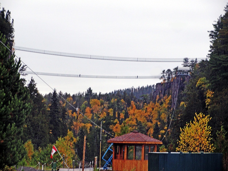 加拿大安大略奥秘(Ouimet Canyon)峡谷公园和鹰谷峡(Eagle Canyon)索道,吊桥 - sihaiyunyou - sihaiyunyou的博客 加拿大安大略奥秘(Ouimet Canyon)峡谷公园和鹰谷峡(Eagle Canyon)索道,吊桥 - sihaiyunyou - sihaiyunyou的博客