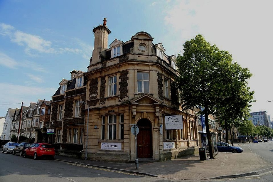 被历史古迹包裹着的威尔士首府卡迪夫