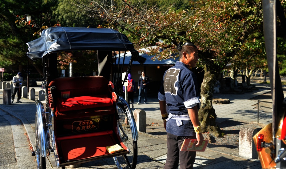 日本散记:渡月桥边儿的拉车女人