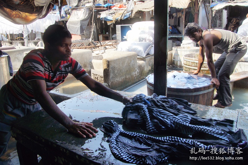 印度孟买千人洗衣场,全球最大的人肉洗衣机