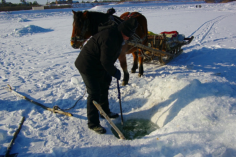 在中国最北村庄体验冰雪魅力