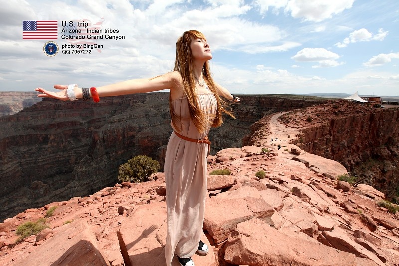 飞越美国亚利桑那州科罗拉多大峡谷