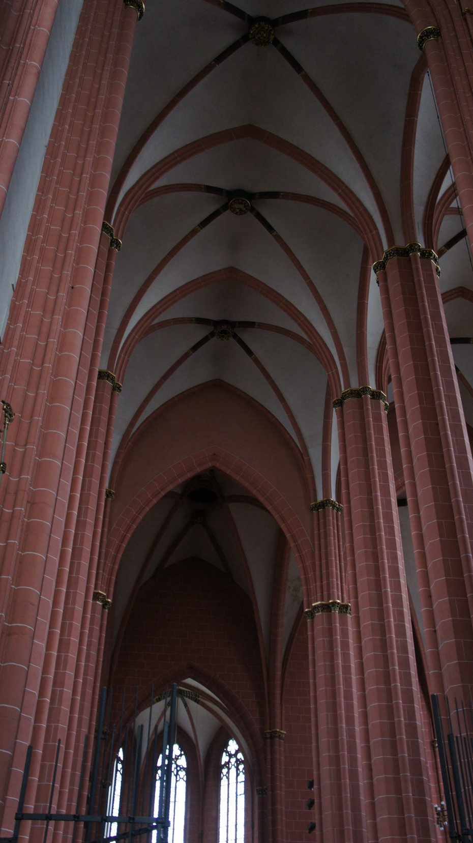 14世纪欧洲经济的衰_...贫困,并同时对欧洲经济作出贡献的