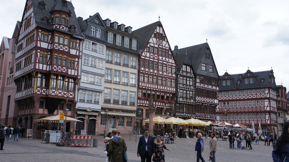 14世纪欧洲经济的衰_...贫困,并同时对欧洲经济作出贡献的