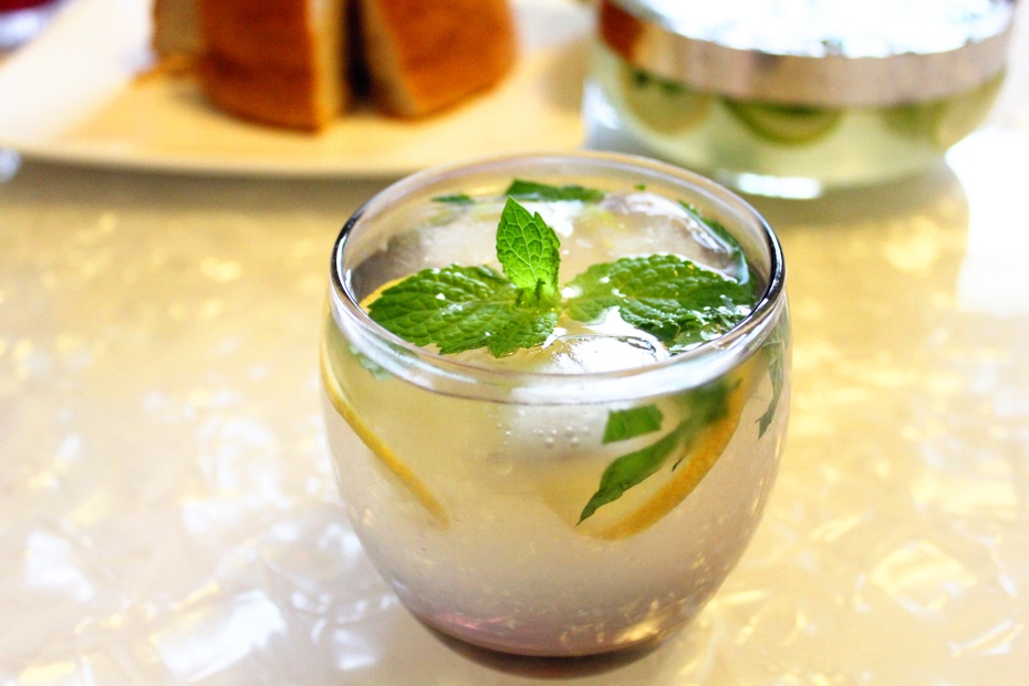 薄荷柠檬茶:给聚餐一份清爽