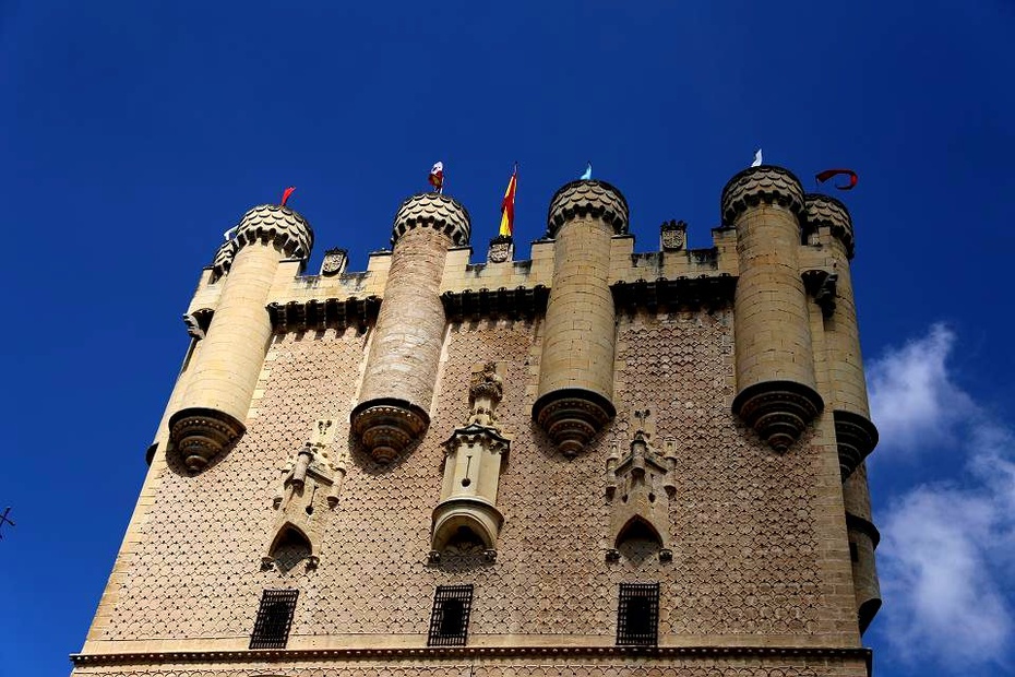 见证西班牙历史的阿尔卡萨城堡