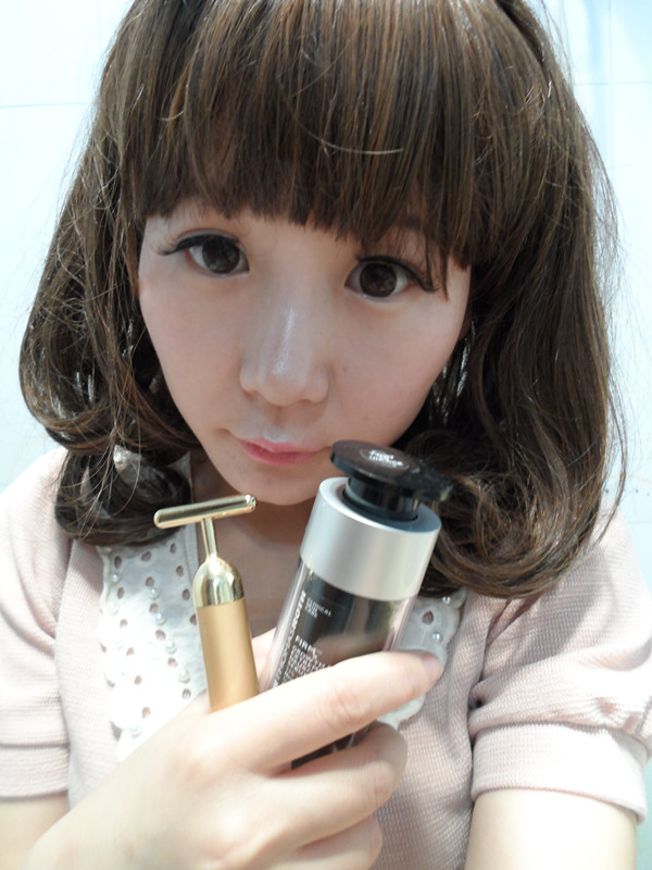 粉嫩小妞窈窕好身材.1图片