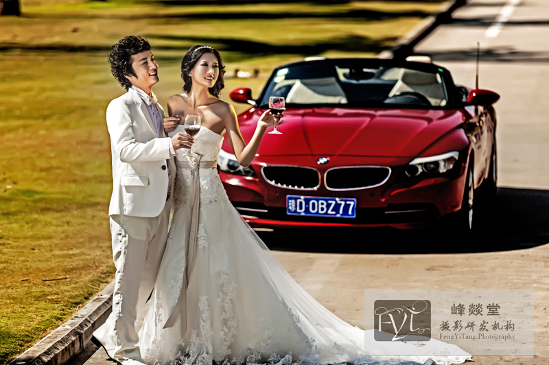 婚纱汽车_动漫婚纱情侣头像
