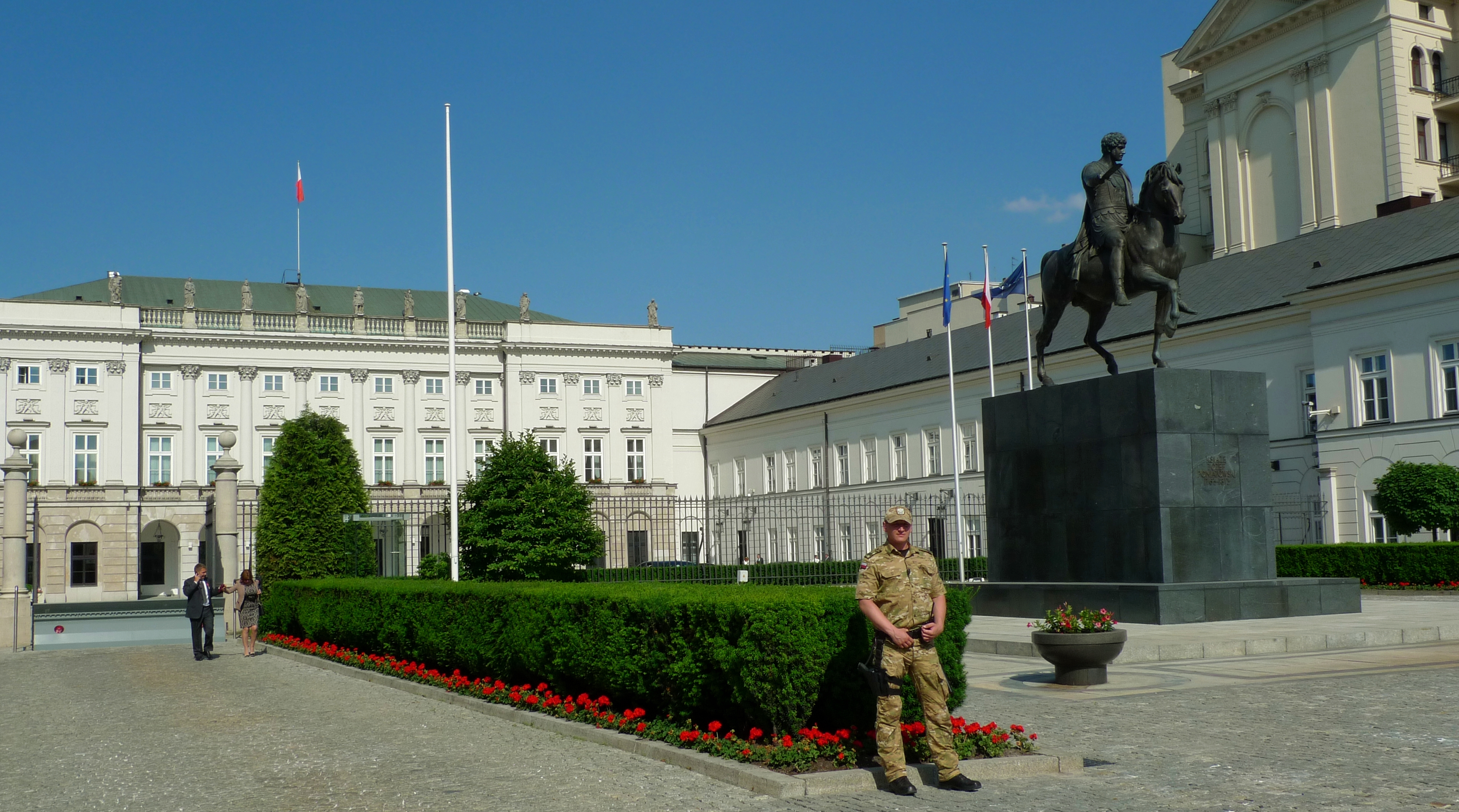小孤看波兰之一 萧邦心脏归宿地华沙圣十字教