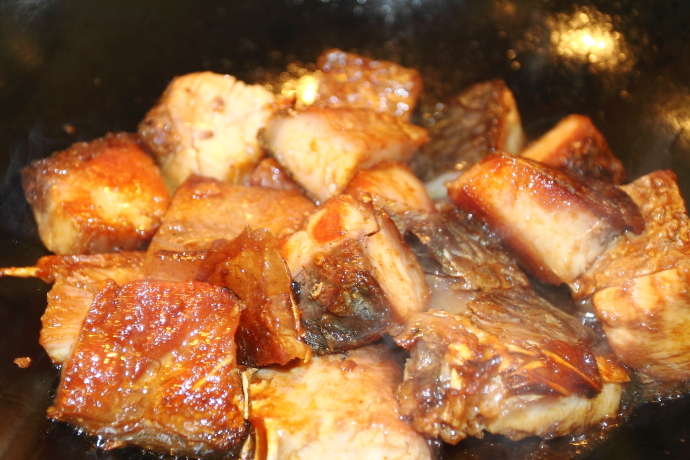 家乡年饭香煎腊鱼