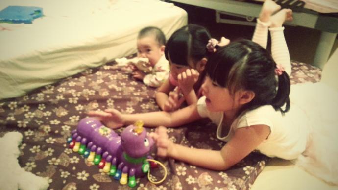 小S晒<em>母女4人</em>近照自夸似姐妹/组图_rss博客聚