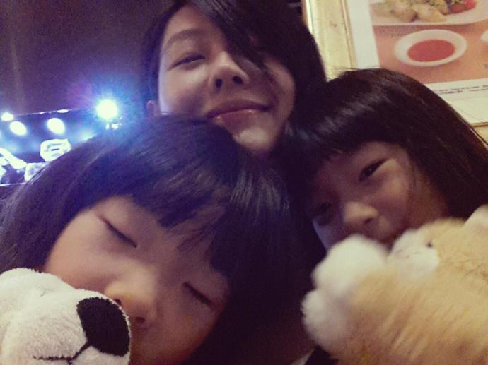 小S晒<em>母女4人</em>近照自夸似姐妹/组图_rss博客聚