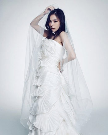 美女婚纱写真图片_婚纱美女(3)