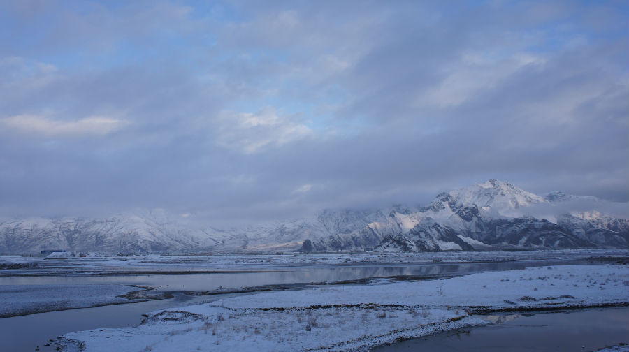 西藏拉萨高原雪景惹人醉