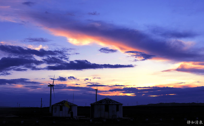 草原夜色美 思绪与歌声齐飞