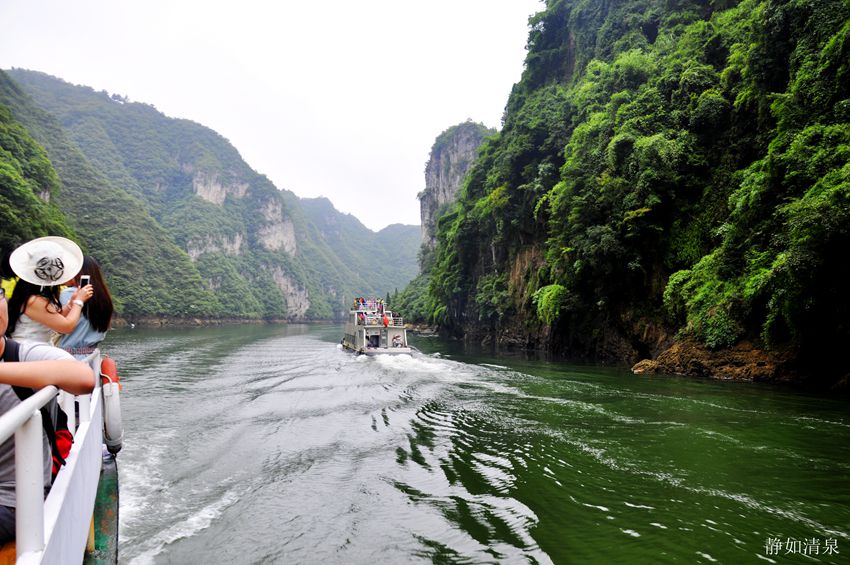 贵州哪里便宜又好玩?贵州镇远舞阳河上孔雀舞