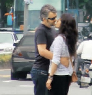 陈冠希高圆圆柯震东杨幂 当街调情遭抓拍的十