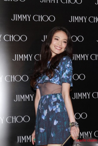 “丝袜达人”舒淇秀性感 <wbr>Jimmy <wbr>Choo新店开幕众星助阵