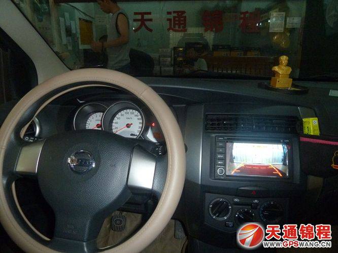 日产骊威安装飞歌开拓者专车专用导航效果图,无损安装高清图片