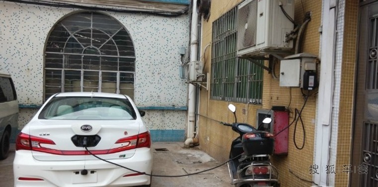 F3DM老车主携小秦人上纯电行驶0油耗作业