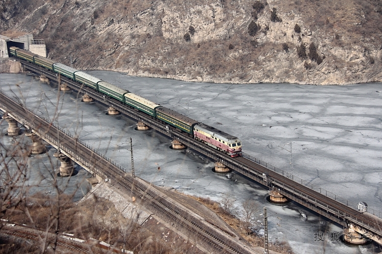 落坡岭拍火车_悠扬午后