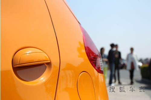 疯狂猜图红色车子_疯狂猜图品牌答案 疯狂猜图红色车子答案集锦(2)