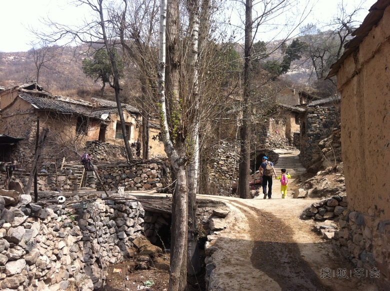 3月30日盂县大汖村快乐的玩耍