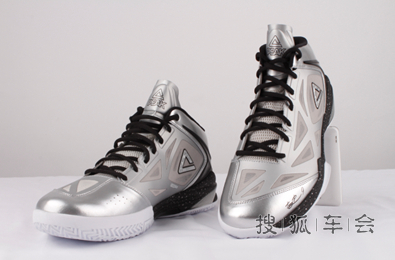 匹克专卖店推出TP9篮球鞋_君阁论坛
