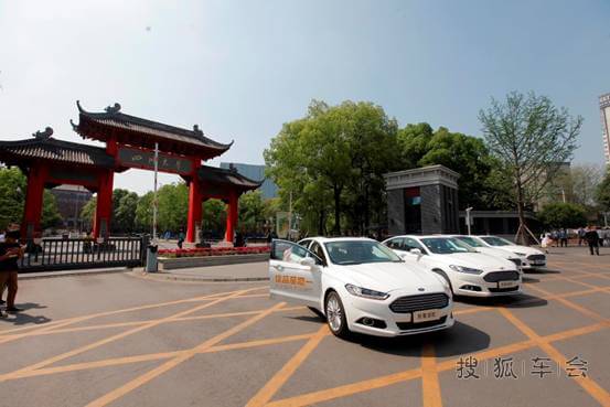 从春熙路到宽窄巷子,走马观花品天府_蒙迪欧-