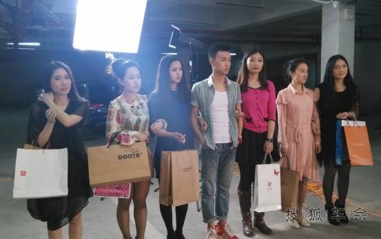 地下车库<em>一男六女</em>香艳有图有真相,一男娶二女