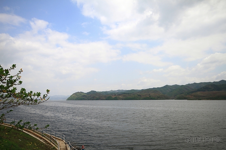 宽甸河口是在那桃花盛开的地方