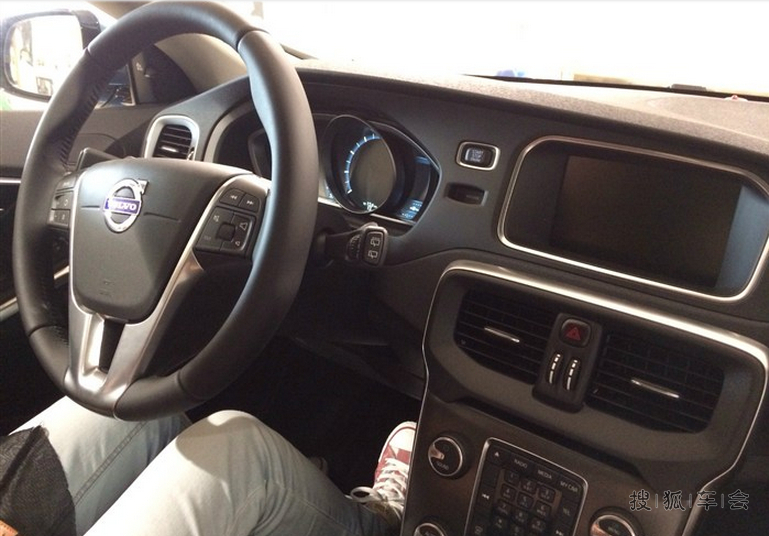 今日试驾V40有感~可惜订车不成功!_沃尔沃V4