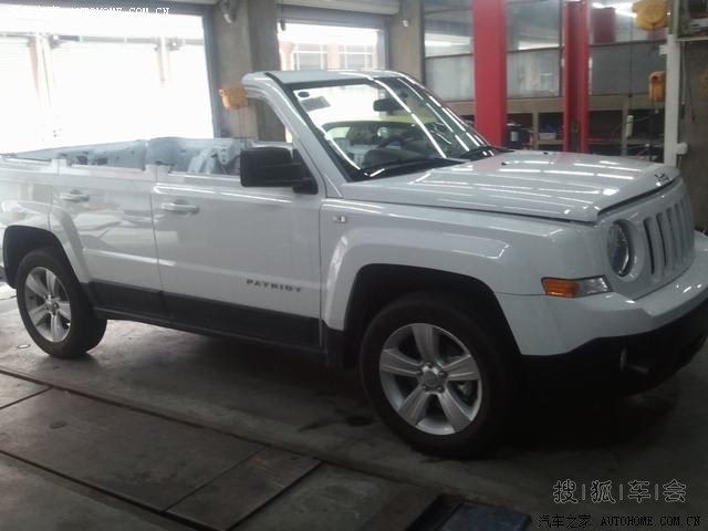 自由客改装敞篷车过程 suv也要享受阳光 jeep自由客改高清图片