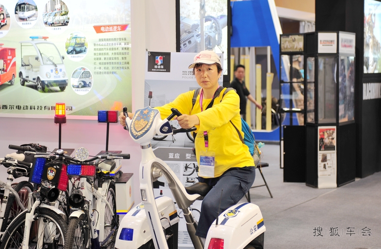 警用装备展_京A军团摩旅