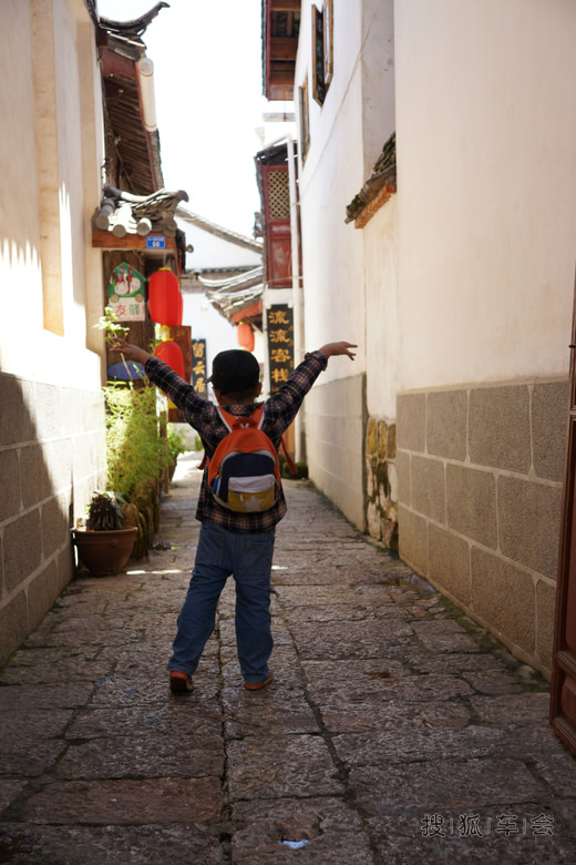 只为了心中的那个梦---一家三口自驾云南游_R