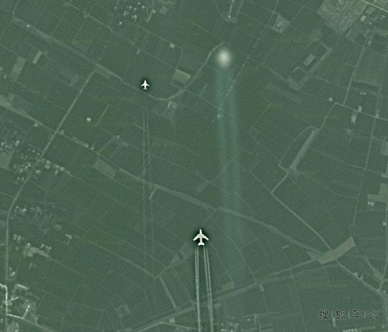 谷歌卫星疑现中国战机追逐UFO_乐风-乐友队