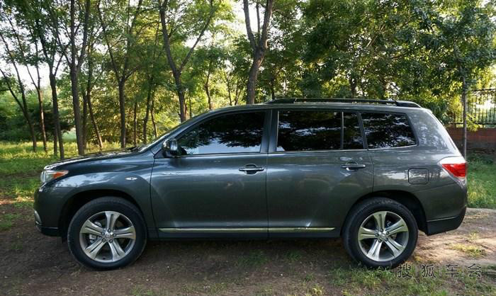 汉兰达2.7钨金灰豪华 提车作业