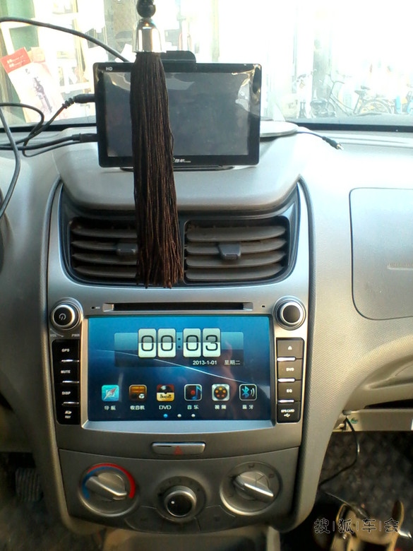 新赛欧导航倒车六雷达汽车防盗安装作业