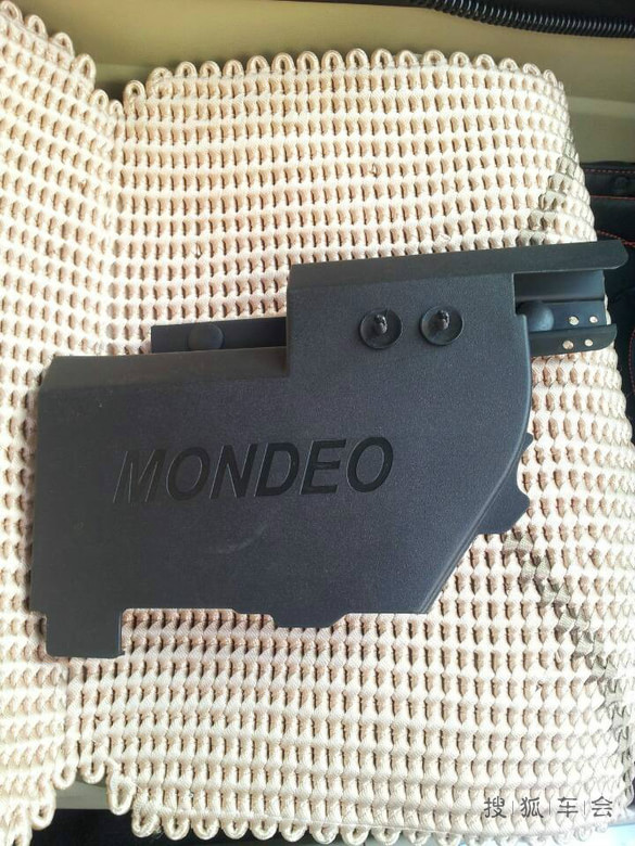 天津2T时尚牡蛎灰加装转向轴护套、手套箱盖