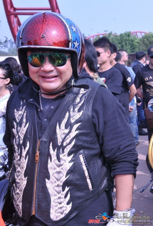 葛优也骑一辆哈雷摩托车_京A军团摩旅